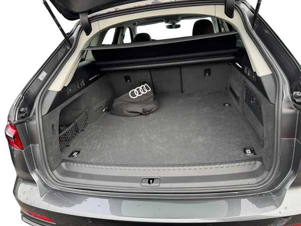 AUDI A6 Avant PHEV (2026) — foto 2 van 24