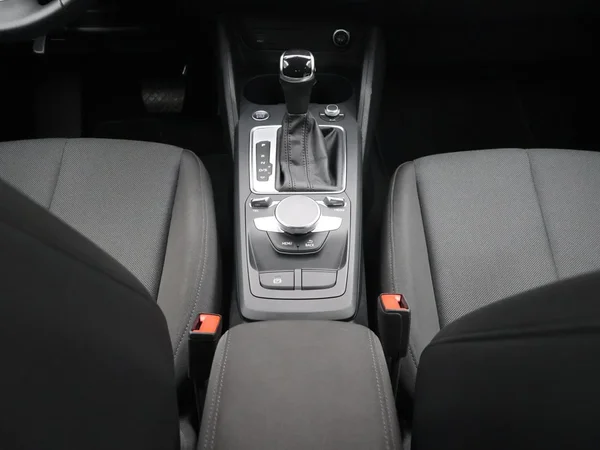 Audi Q2 (2023) — foto 8 van 24