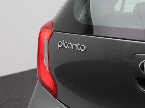 Kia Picanto (2021) — foto 26 van 35