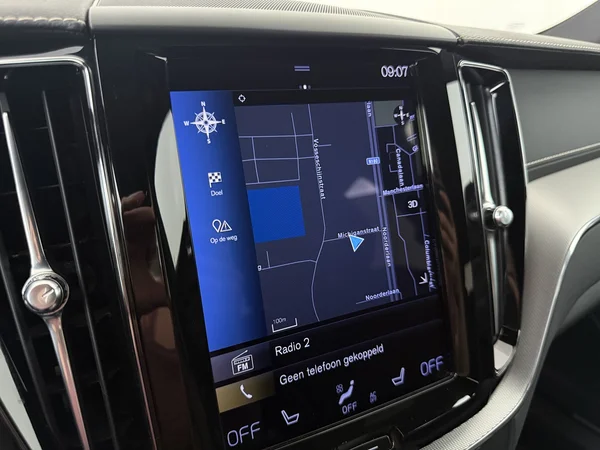 VOLVO XC60 (2021) — foto 10 van 31