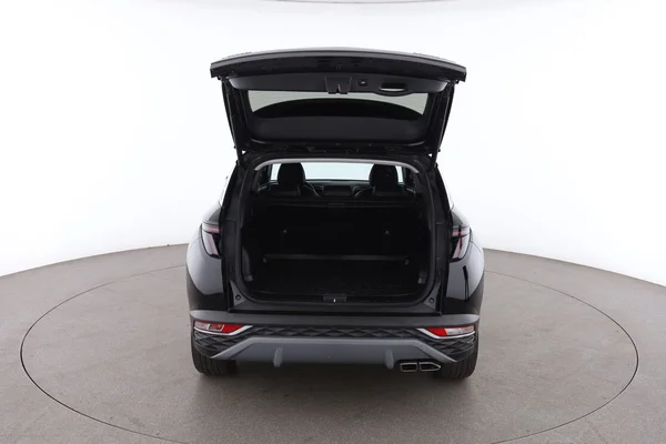 Hyundai Tucson (2022) — foto 9 van 18