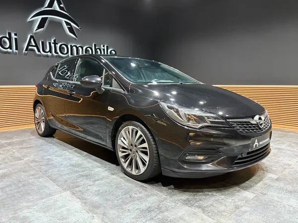 Opel Astra (2020) — foto 16 van 22