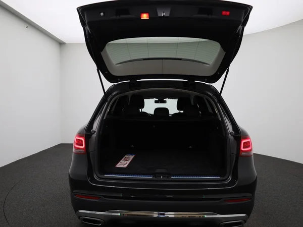 Mercedes-Benz GLC (2021) — foto 3 van 44