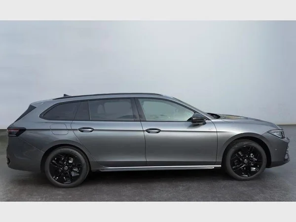 VOLKSWAGEN Passat SW (2026) — foto 22 van 24
