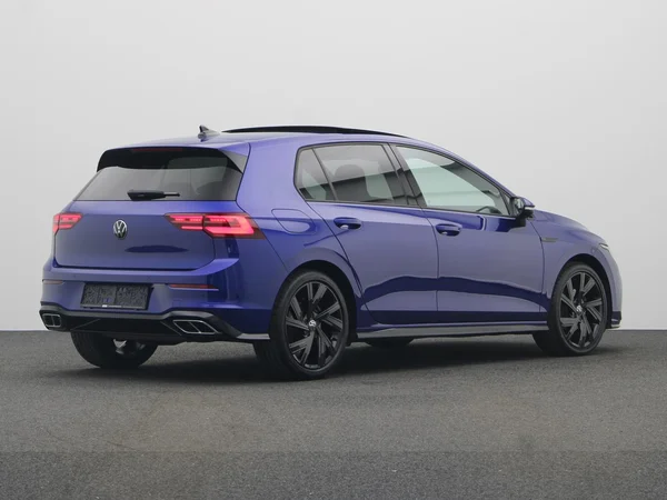 VOLKSWAGEN Golf VIII (2024) — foto 12 van 21