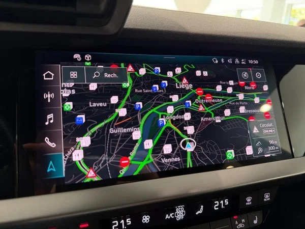 AUDI A3 Sportback (2024) — foto 14 van 28