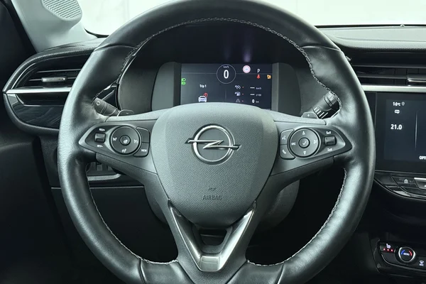 Opel Corsa (2023) — foto 2 van 17