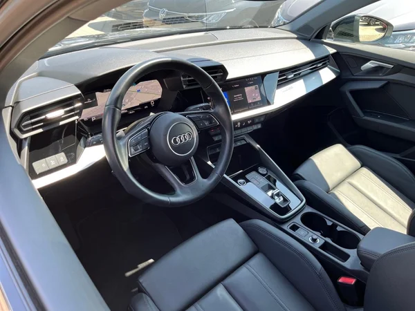 AUDI A3 Sportback (2024) — foto 20 van 21