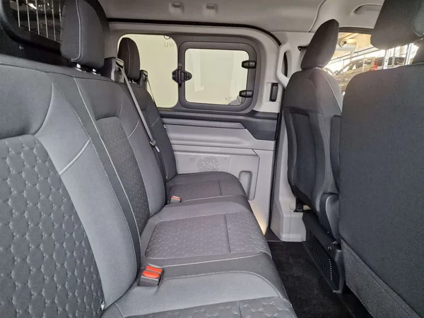 Ford Transit Custom (2025) — foto 12 van 15