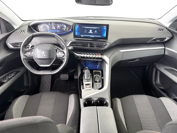 PEUGEOT 5008 (2023) — foto 26 van 26