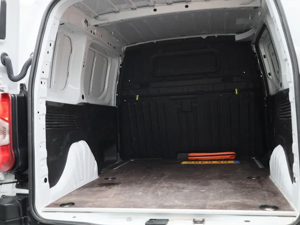Opel Combo (2023) — foto 10 van 38