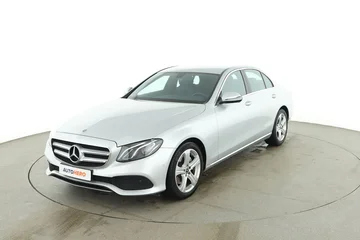 Mercedes-Benz E-Klasse b879d3a1-381c-4923-939a-89eccf7811c4