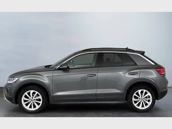 Volkswagen T-Roc (2022) — foto 19 van 24
