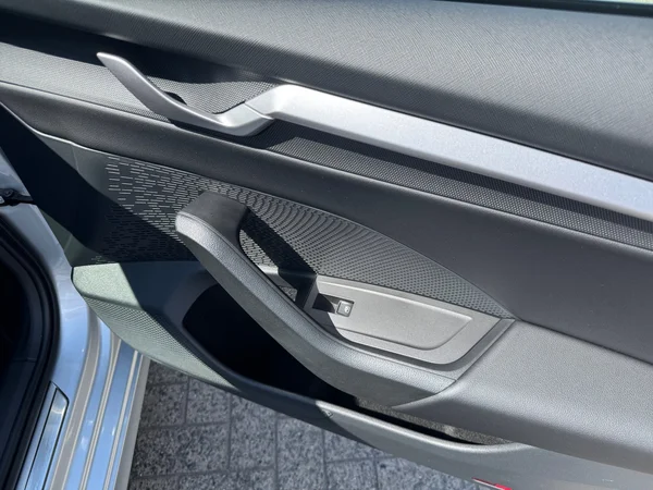 SKODA Octavia Combi (2025) — foto 9 van 24