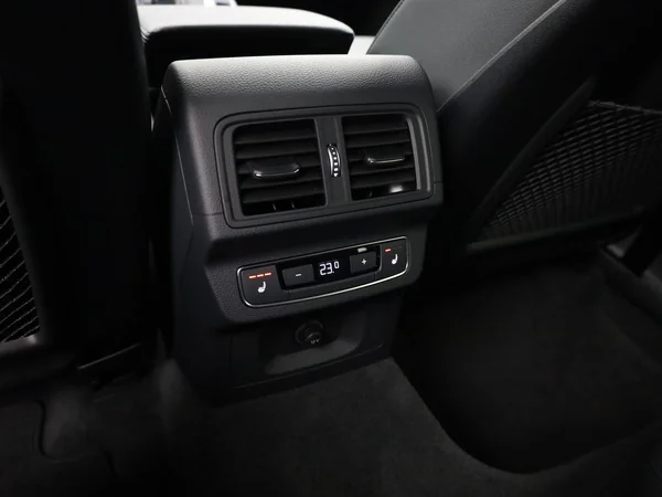 AUDI Q5 PHEV (2025) — foto 13 van 23
