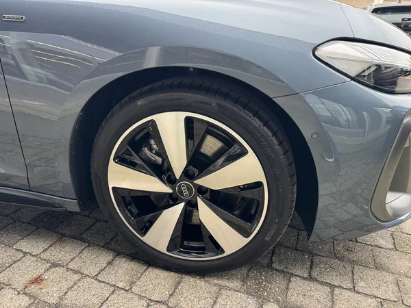 AUDI A5 Avant e-hybrid (PHEV) (2026) — foto 16 van 23