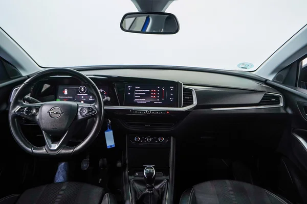 Opel Grandland (2023) — foto 3 van 44