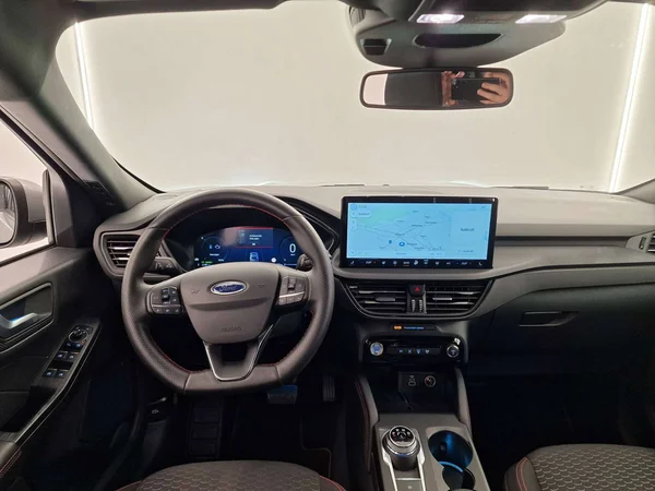 Ford Kuga (2025) — foto 11 van 15