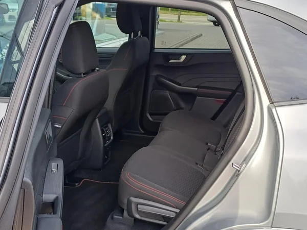 Ford Kuga (2025) — foto 10 van 23