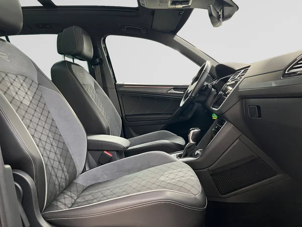 VOLKSWAGEN Tiguan (2023) — foto 5 van 20