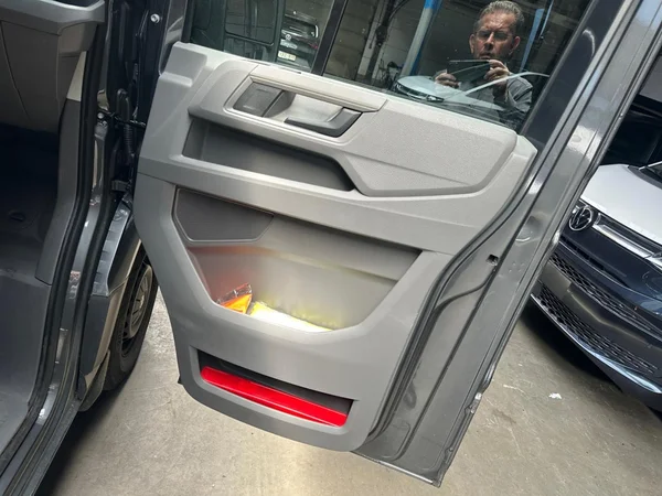 VOLKSWAGEN Crafter 35 Fourgon Mwb HR Dsl (2026) — foto 8 van 20