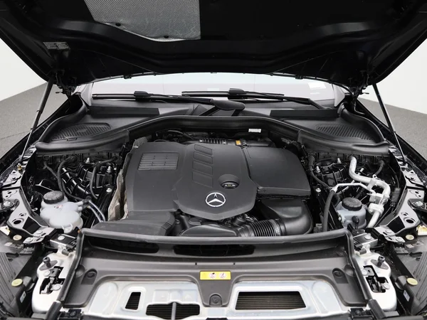 Mercedes-Benz GLC (2025) — foto 35 van 43