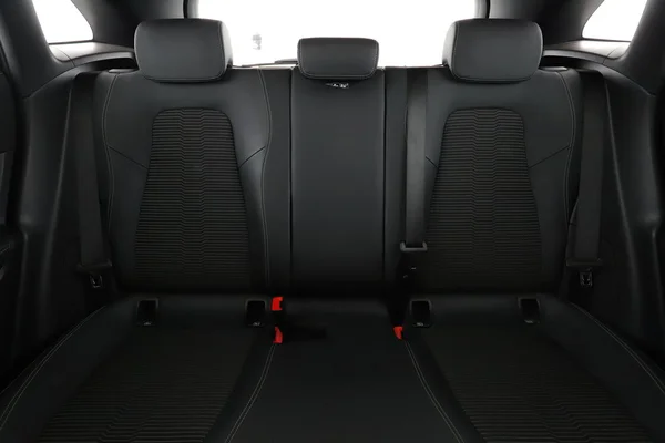 Mercedes-Benz GLA-Klasse (2021) — foto 6 van 16