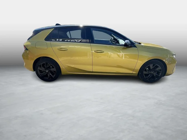 Opel Astra (2022) — foto 20 van 22