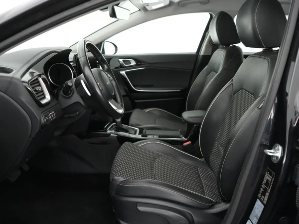 Kia cee'd (2024) — foto 3 van 21