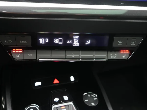 AUDI Q4 e-tron (2021) — foto 18 van 33