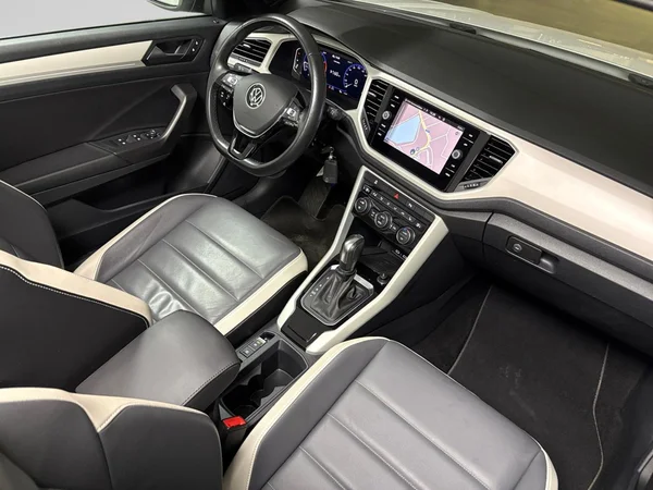 VOLKSWAGEN T-Roc Cabriolet (2020) — foto 12 van 14