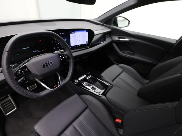 AUDI Q6 e-tron (2025) — foto 20 van 20