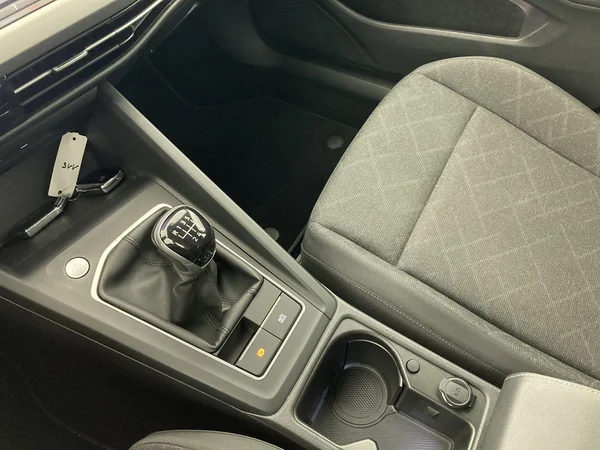 VOLKSWAGEN Golf VIII SW (2022) — foto 16 van 36