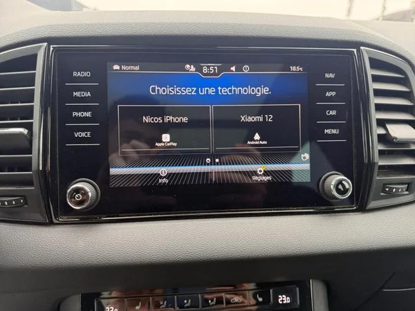 SKODA Karoq Dsl (2022) — foto 11 van 32