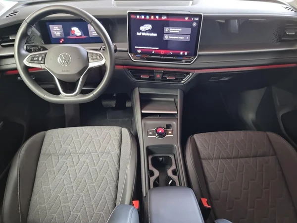 VOLKSWAGEN Tayron (2025) — foto 2 van 23