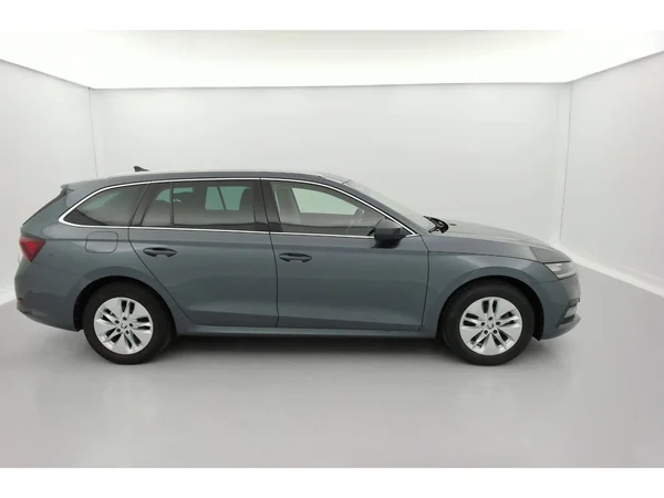 SKODA Octavia Combi (2021) — foto 3 van 36