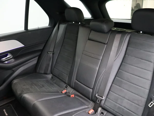 Mercedes-Benz GLE (2022) — foto 18 van 34