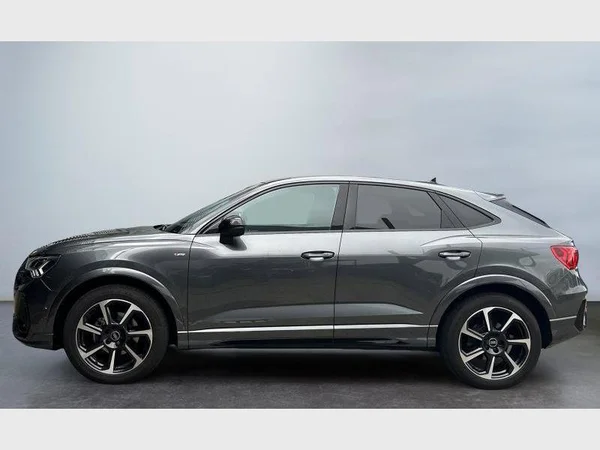 Audi Q3 Sportback (2023) — foto 35 van 37