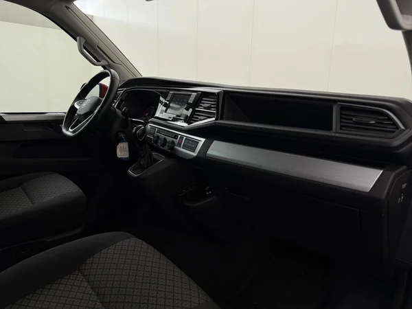 VOLKSWAGEN California (2021) — foto 3 van 26