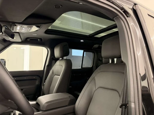 Land Rover Defender — foto 22 van 22