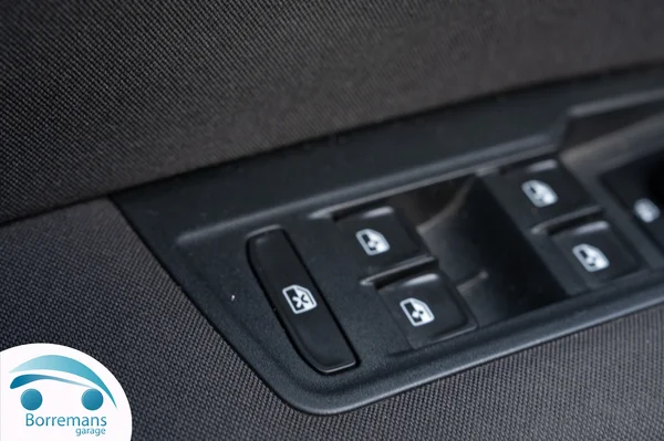 Volkswagen Tiguan (2021) — foto 19 van 39