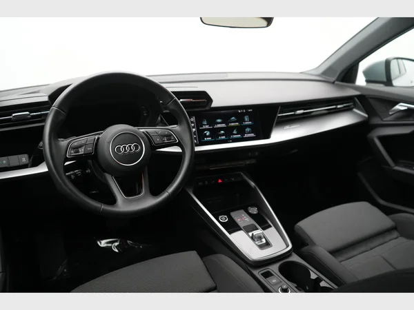 AUDI A3 Sportback PHEV (2024) — foto 2 van 29