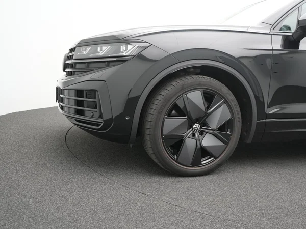 VOLKSWAGEN Touareg eHybrid (PHEV) (2023) — foto 22 van 23