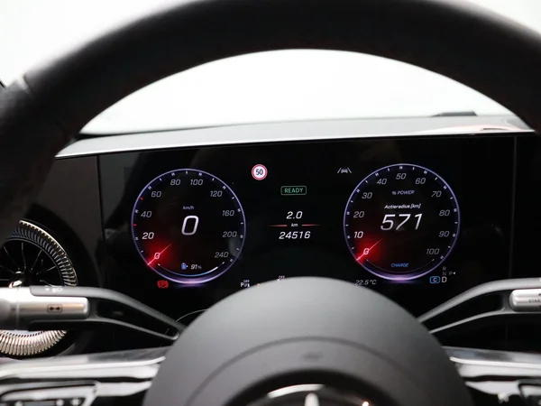 Mercedes-Benz CLA (2025) — foto 6 van 30