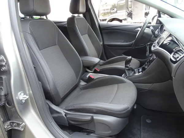 Opel Astra (2017) — foto 3 van 20