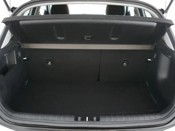 Kia Stonic (2024) — foto 21 van 21