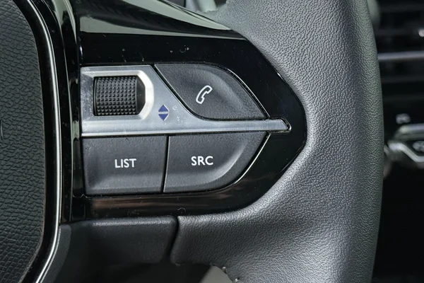 Peugeot 2008 (2023) — foto 6 van 19