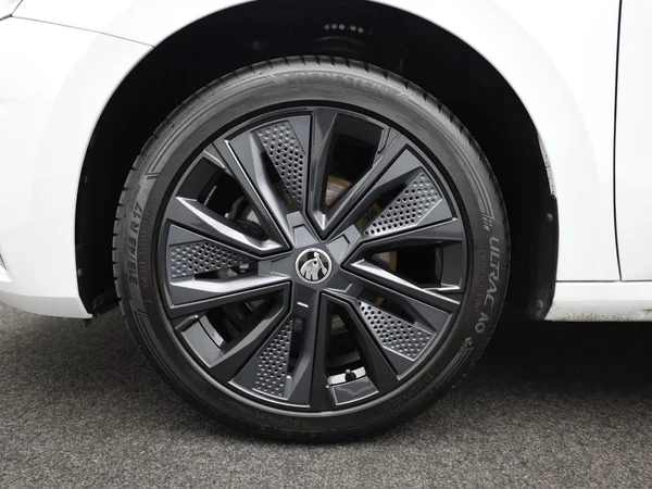 SKODA Fabia (2024) — foto 3 van 20