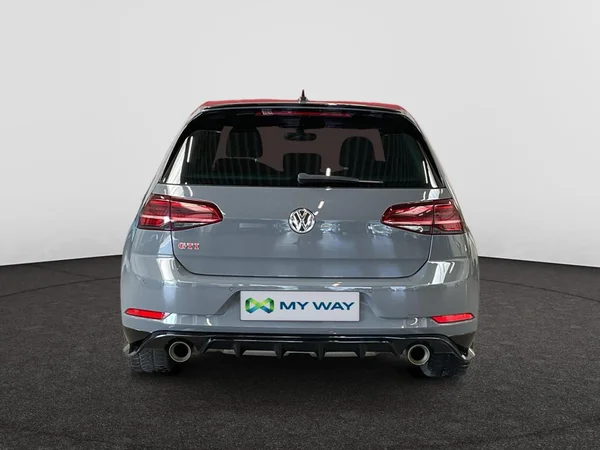 VOLKSWAGEN Golf VII GTI (2019) — foto 17 van 22