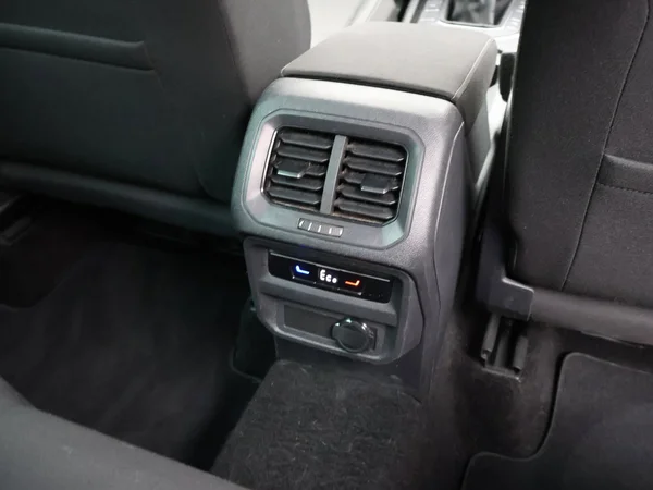 VOLKSWAGEN Tiguan eHybrid (PHEV) (2022) — foto 3 van 26